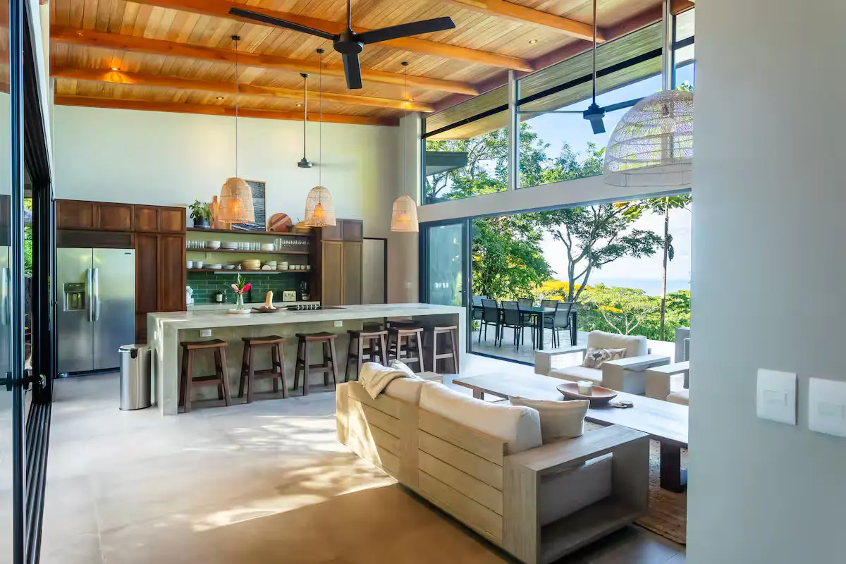 Casa de Olas surrounded by jungle in Escaleras